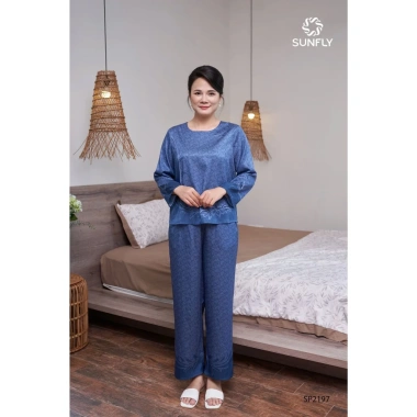 Đồ bộ nữ lụa satin jacquard áo tay lỡ dài và quần dài - Giá ưu đãi 282.500₫ 5 Đồ bộ nữ lụa satin jacquard áo tay lỡ dài và quần dài - Giá ưu đãi 282.500₫ 5