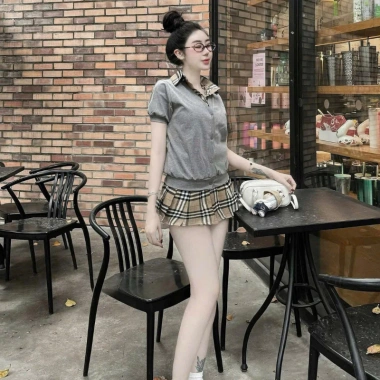 Đồ bộ nữ set áo cardigan cổ bẻ tay ngắn + chân váy xếp ly ngắn họa tết kẻ sang chảnh - Giá 249.000đ 5