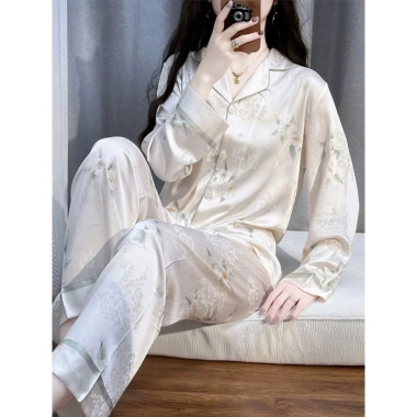 Đồ bộ pijama lụa Latin cao cấp tay dài hoa trắng phối xám - 280.800 VND 3