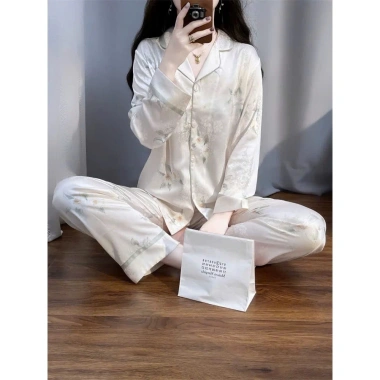 Đồ bộ pijama lụa Latin cao cấp tay dài hoa trắng phối xám - 280.800 VND 5
