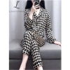 Đồ bộ pijama lụa Latin cao cấp tay dài sọc caro đen TD040 – mềm mịn sang trọng, giá 260.600 VND