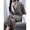 Đồ bộ pijama lụa Latin cao cấp tay dài sọc caro đen TD040 – mềm mịn sang trọng, giá 260.600 VND 5