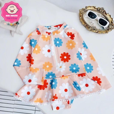 Đồ bơi liền thân tay dài hoa lá cherry cho bé gái 10-38kg - Siêu nhẹ, thích hợp đi biển, đi bơi - Giá 129.000₫ 8 Đồ bơi liền thân tay dài hoa lá cherry cho bé gái 10-38kg - Siêu nhẹ, thích hợp đi biển, đi bơi - Giá 129.000₫ 8