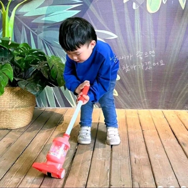 Đồ chơi chổi quét nhà kèm hót rác vịt - Giá chỉ 100.000₫, dạy bé vệ sinh và tiết kiệm