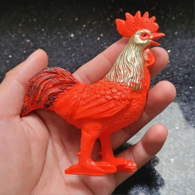 Đồ chơi gà trống nhựa 9.5x11 cm - Mô hình trang trại, gà mái, mèo, giá 19.000 VND
