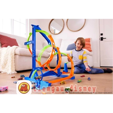 Đồ chơi Hot Wheels Bộ Đường Đua Ba Vòng Lượn Corkscrew Twist 999.000₫ 6