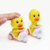 Đồ chơi vịt chạy xe Vespa không cần pin – Giá ưu đãi 38.000 VNĐ 2