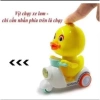 Đồ chơi vịt chạy xe Vespa không cần pin – Giá ưu đãi 38.000 VNĐ 4
