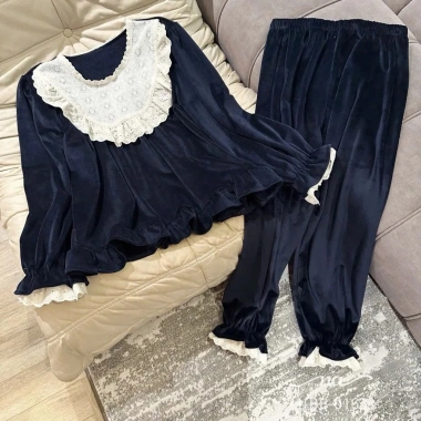 Đồ Ngủ Nữ Đỏ Đô Phối Ren Cổ Bèo Tay Dài - Bộ Pijama Dáng Rộng Tiểu Thư HCOM26.901 Giá Ưu Đãi 359k 10 Đồ Ngủ Nữ Đỏ Đô Phối Ren Cổ Bèo Tay Dài - Bộ Pijama Dáng Rộng Tiểu Thư HCOM26.901 Giá Ưu Đãi 359k 10