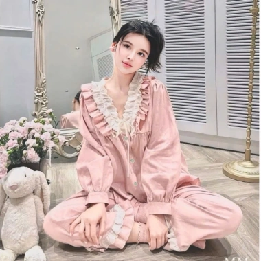 Đồ Ngủ Nữ JULY Đồ Bộ Tiểu Thư Cổ V Ren Thô Cột Nơ Baby Doll Tay Phồng Lụa Latin Mịn Mượt Freesize đến 58kg