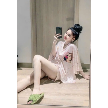 Đồ Ngủ Nữ JULY Pijama Chấm Bi Họa Tiết Cô Gái Tay Cánh Dơi Freesize Chất Latin 204.000đ