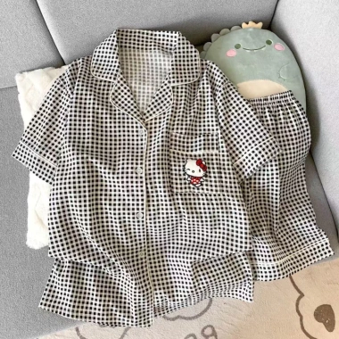 Đồ ngủ pyjama cộc tay nhiều họa tiết nữ, giảm còn 124.500₫, thoải mái tại nhà 3