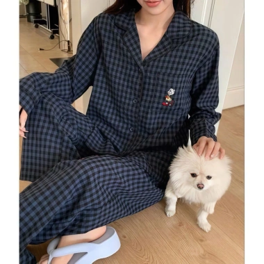 Đồ ngủ pyjama Mickey nam nữ mùa xuân thu – Hai chiếc rộng rãi kẻ sọc dài tay, giảm giá 159.000₫