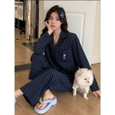 Đồ ngủ pyjama Mickey nam nữ mùa xuân thu – Hai chiếc rộng rãi kẻ sọc dài tay, giảm giá 159.000₫
