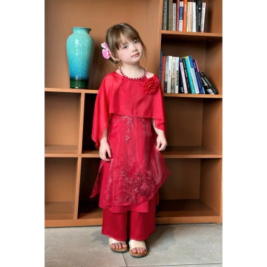 Đồ Tết 2.026 bé gái áo dài cách tân, áo cổ yếm ngọc và choàng 8-28kg Đậu Kids