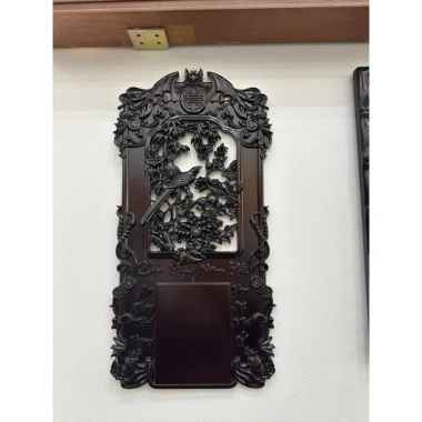 Đốc lịch treo tường gỗ gụ Đục Tứ Quý Kt 68x37x2cm - Thiết kế sang trọng, chất liệu gỗ tự nhiên, giảm giá 22% chỉ 900.000đ