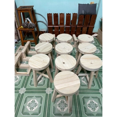 Đôn tròn gỗ thông nhập vân đẹp, đường kính 30cm, cao 40cm, giá ưu đãi 298.000 VND
