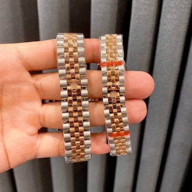 Đồng Hồ Cặp Đôi Nam Nữ Rolex Nâu Demi Viền Băm - Máy Pin Nhật, Bảo Hành 2 Năm, Tặng Hộp Đẹp, Giá 1.85 Triệu 4 Đồng Hồ Cặp Đôi Nam Nữ Rolex Nâu Demi Viền Băm - Máy Pin Nhật, Bảo Hành 2 Năm, Tặng Hộp Đẹp, Giá 1.85 Triệu 4
