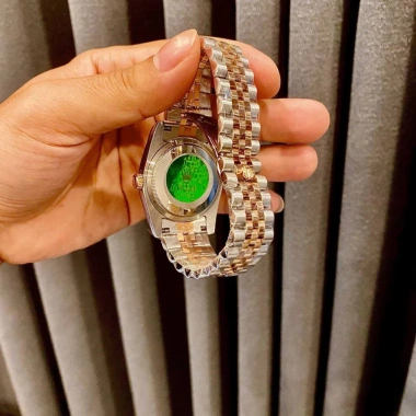 Đồng Hồ Cặp Đôi Nam Nữ Rolex Nâu Demi Viền Băm - Máy Pin Nhật, Bảo Hành 2 Năm, Tặng Hộp Đẹp, Giá 1.85 Triệu 5 Đồng Hồ Cặp Đôi Nam Nữ Rolex Nâu Demi Viền Băm - Máy Pin Nhật, Bảo Hành 2 Năm, Tặng Hộp Đẹp, Giá 1.85 Triệu 5