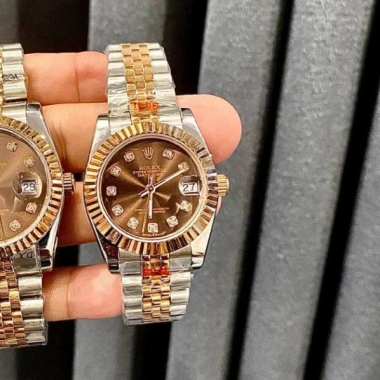 Đồng Hồ Cặp Đôi Nam Nữ Rolex Nâu Demi Viền Băm - Máy Pin Nhật, Bảo Hành 2 Năm, Tặng Hộp Đẹp, Giá 1.85 Triệu 10 Đồng Hồ Cặp Đôi Nam Nữ Rolex Nâu Demi Viền Băm - Máy Pin Nhật, Bảo Hành 2 Năm, Tặng Hộp Đẹp, Giá 1.85 Triệu 10