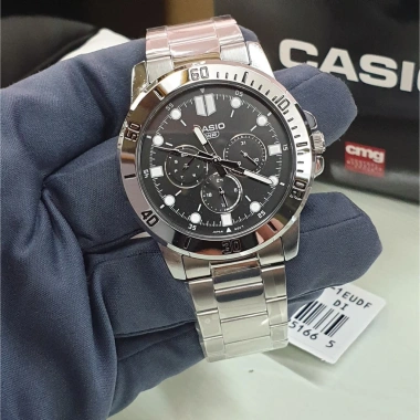 Đồng Hồ Casio Nam Dây Kim Loại MTP-VD300D-1EUDF Giá 1.773.200 Siêu Nhẹ và Bền Bỉ 2 Đồng Hồ Casio Nam Dây Kim Loại MTP-VD300D-1EUDF Giá 1.773.200 Siêu Nhẹ và Bền Bỉ 2