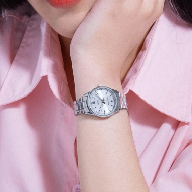 Đồng Hồ Casio Nữ LTP-V005D-2B3UDF Mặt Tròn Dây Kim Loại Chính Hãng Giá 961.000đ 4 Đồng Hồ Casio Nữ LTP-V005D-2B3UDF Mặt Tròn Dây Kim Loại Chính Hãng Giá 961.000đ 4