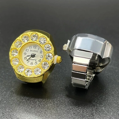 Đồng Hồ Đeo Tay Hợp Kim Sáng Tạo Thiết Kế Độc Đáo Giá 143.235 VND Giảm Đặc Biệt