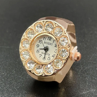 Đồng Hồ Đeo Tay Hợp Kim Sáng Tạo Thiết Kế Độc Đáo Giá 143.235 VND Giảm Đặc Biệt