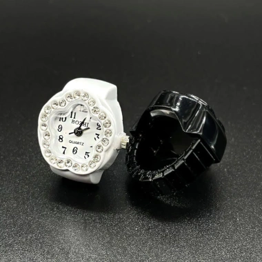 Đồng hồ đeo tay nữ UEAT ngôi sao năm cánh kim cương, đơn giản, bán chạy 143.235₫ 2 Đồng hồ đeo tay nữ UEAT ngôi sao năm cánh kim cương, đơn giản, bán chạy 143.235₫ 2
