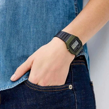 Đồng hồ điện tử Casio F-91WM-3ADF xanh lá cây 35.2mm chống nước - WATCHSTORE 5 Đồng hồ điện tử Casio F-91WM-3ADF xanh lá cây 35.2mm chống nước - WATCHSTORE 5