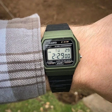 Đồng hồ điện tử Casio F-91WM-3ADF xanh lá cây 35.2mm chống nước - WATCHSTORE