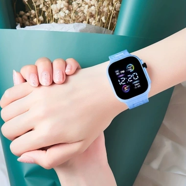 Đồng hồ điện tử thể thao sinh viên, vuông nhỏ phát sáng, giá trị cao, giảm còn 42.900₫ 7