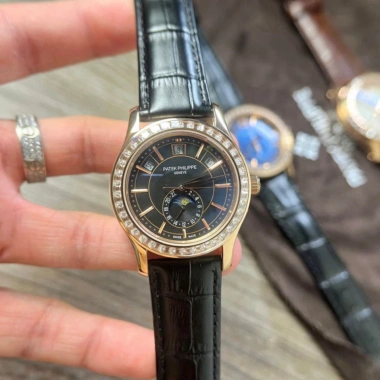 Đồng Hồ Nam Patek Philippe 5.205 Xanh Dương Viền Đá, Máy Cơ Nhật, Bảo Hành 2 Năm 4 Đồng Hồ Nam Patek Philippe 5.205 Xanh Dương Viền Đá, Máy Cơ Nhật, Bảo Hành 2 Năm 4