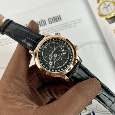 Đồng hồ nam Patek Philippe 6.104R 42mm, dây da cá sấu, máy Cal 240, giảm 22,5 tr Đồng hồ nam Patek Philippe 6.104R 42mm, dây da cá sấu, máy Cal 240, giảm 22,5 tr