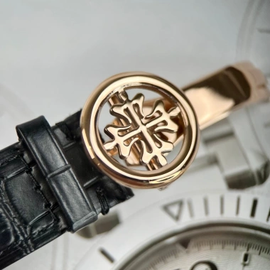 Đồng hồ nam Patek Philippe 6.104R 42mm, dây da cá sấu, máy Cal 240, giảm 22,5 tr 8 Đồng hồ nam Patek Philippe 6.104R 42mm, dây da cá sấu, máy Cal 240, giảm 22,5 tr 8