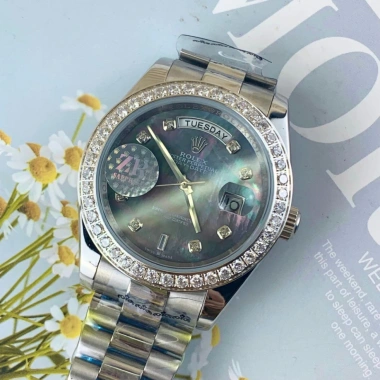 Đồng hồ nam RoLex Classic 2 lịch máy cơ automatic, mặt thiên thạch, viền đá 40-41mm, tặng hộp đẹp - Giá ưu đãi 2,577,600₫ 2