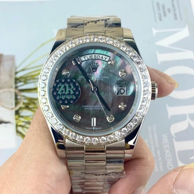 Đồng hồ nam RoLex Classic 2 lịch máy cơ automatic, mặt thiên thạch, viền đá 40-41mm, tặng hộp đẹp - Giá ưu đãi 2,577,600₫ 4