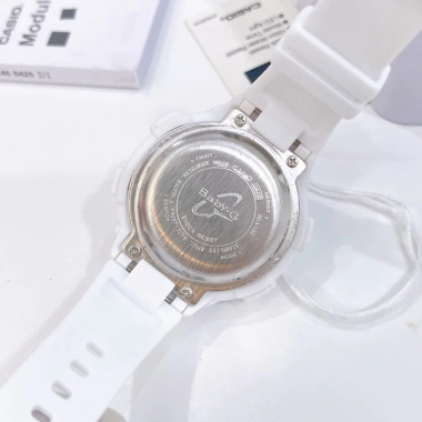 Đồng hồ nữ Baby-g mặt tròn 38mm dây cao su, chống nước 3ATM, giá 1,45 triệu