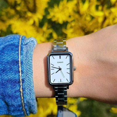 Đồng Hồ Nữ Casio LTP-V009D-7E Dây Thép Không Ghỉ Chính Hãng - Giá chỉ 1.085.450₫ 6 Đồng Hồ Nữ Casio LTP-V009D-7E Dây Thép Không Ghỉ Chính Hãng - Giá chỉ 1.085.450₫ 6