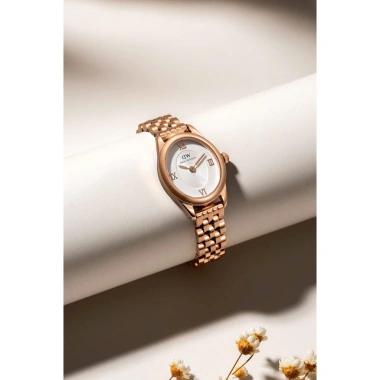 Đồng hồ nữ Daniel Welington Ophelia dây thép 5-Link 22x25.5mm - 1.787.500 VNĐ