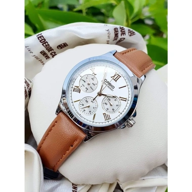 Đồng hồ nữ dây da CASIO LTP-V300L-7A2UDF chính hãng - Giá ưu đãi 1.514.400 VND