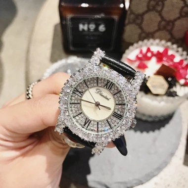 Đồng hồ nữ DIMINI chính hãng dây da mềm mặt nạm kim cương giảm giá 23% chỉ 2.078.000 VND 3 Đồng hồ nữ DIMINI chính hãng dây da mềm mặt nạm kim cương giảm giá 23% chỉ 2.078.000 VND 3