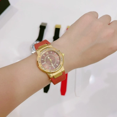 Đồng Hồ Nữ Ferragamo 32mm viền đính đá, dây silicon dẻo, máy pin, bảo hành 6 tháng - Giá chỉ 1,390,000₫