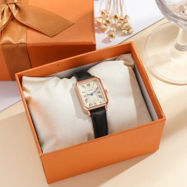 Đồng hồ nữ retro kim xanh La Mã, hình vuông thời trang, quartz, giá 57.200₫