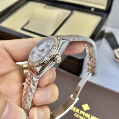 Đồng hồ Nữ Rolex viền đá sang trọng, chống gỉ chống nước, BH 24 tháng, tặng Hộp Đẹp 9 Đồng hồ Nữ Rolex viền đá sang trọng, chống gỉ chống nước, BH 24 tháng, tặng Hộp Đẹp 9
