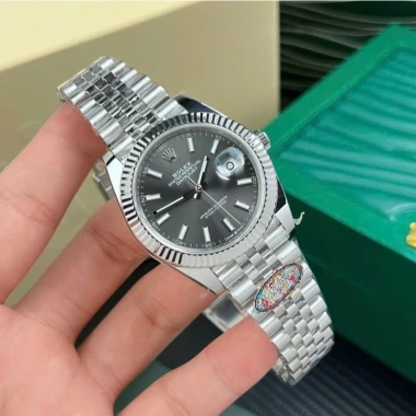 Đồng hồ Rolex 38/41mm máy 3.235 chuẩn Auth - Thụy Sĩ Bảo hành 5 năm 12,750,000₫ 5