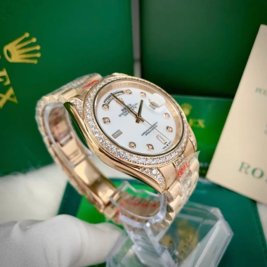 Đồng hồ Rolex full đá CZ mặt khảm trai vàng hồng - Máy cơ Nhật 38-41mm - Giá ưu đãi 2,577,465₫ 3 Đồng hồ Rolex full đá CZ mặt khảm trai vàng hồng - Máy cơ Nhật 38-41mm - Giá ưu đãi 2,577,465₫ 3