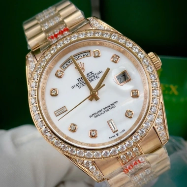 Đồng hồ Rolex full đá CZ mặt khảm trai vàng hồng - Máy cơ Nhật 38-41mm - Giá ưu đãi 2,577,465₫ 5 Đồng hồ Rolex full đá CZ mặt khảm trai vàng hồng - Máy cơ Nhật 38-41mm - Giá ưu đãi 2,577,465₫ 5