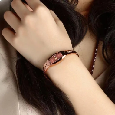 Đồng hồ thạch anh NLINNI nữ - Dây thép không gỉ, chống thấm nước, mỏng thanh lịch, sang trọng 4 Đồng hồ thạch anh NLINNI nữ - Dây thép không gỉ, chống thấm nước, mỏng thanh lịch, sang trọng 4