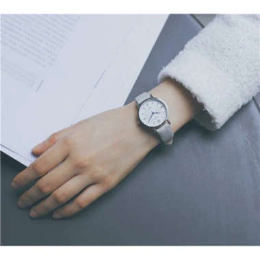 Đồng hồ Ulzzang nam nữ mặt tròn dây da chính hãng - Giá chỉ 1.009.000 VNĐ, giảm 23%